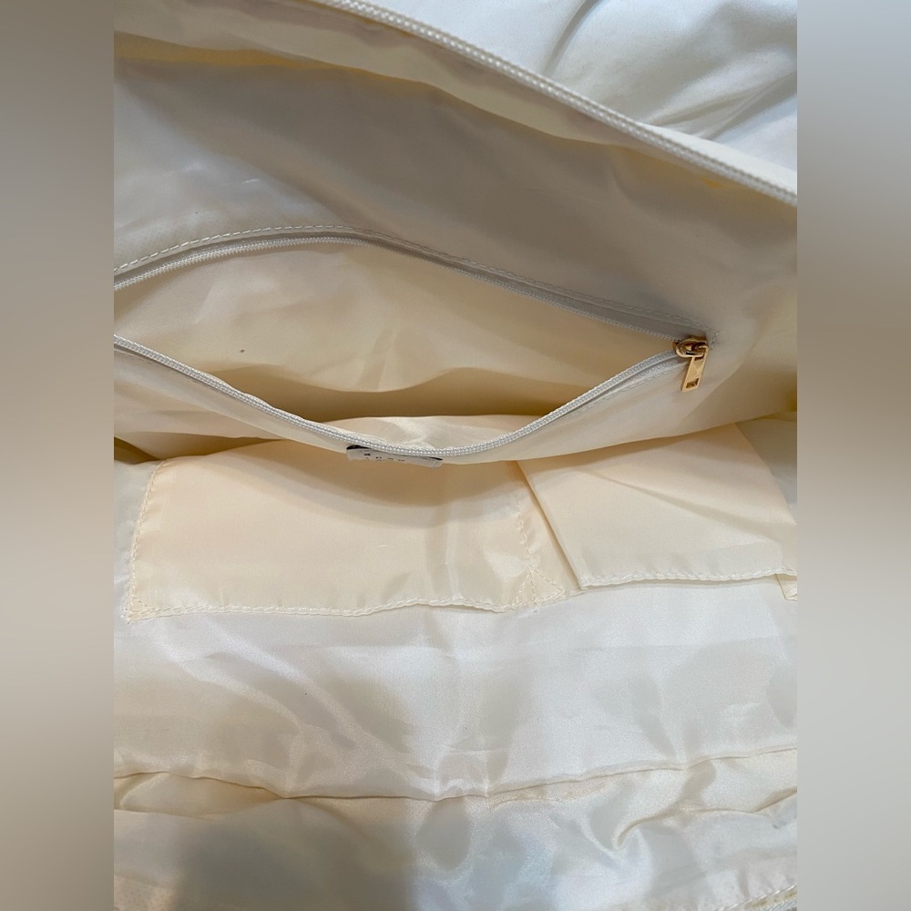 A New Day Chic Cream Quilted Weekend or Baby Bag - Picture 3 of 15
